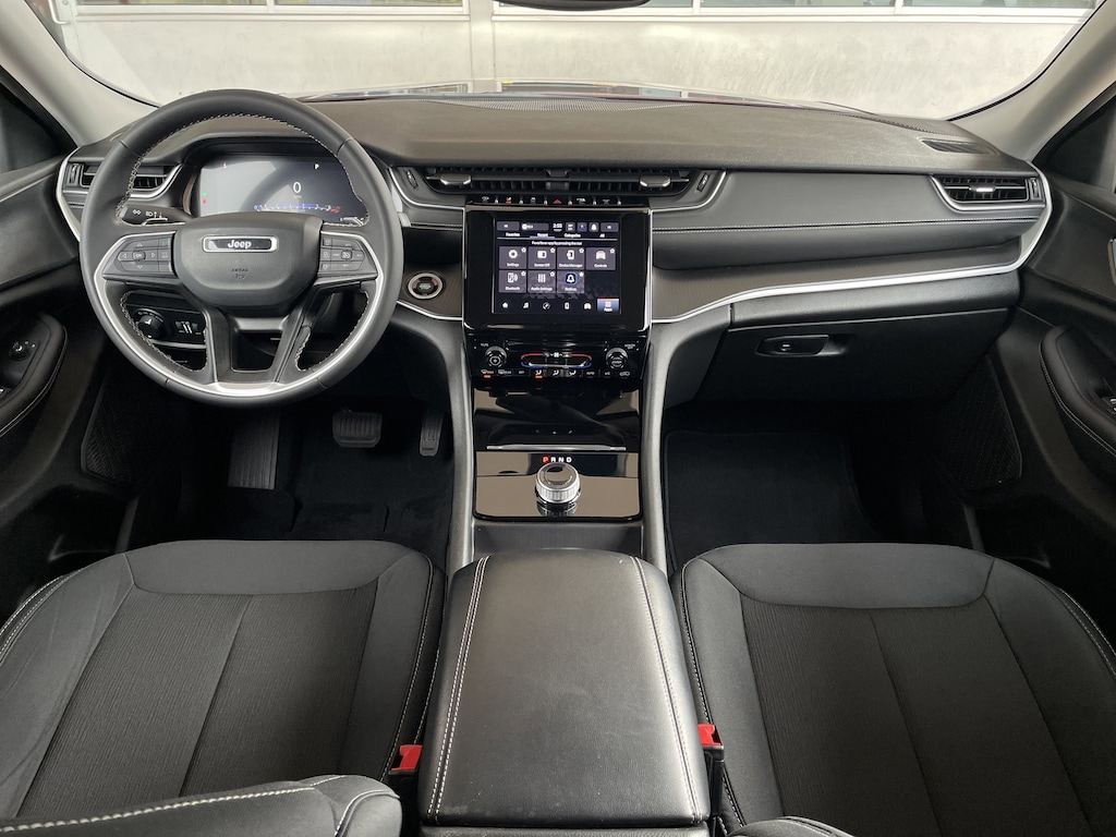 Used 2023 Jeep Grand Cherokee Laredo 4x4 SUV