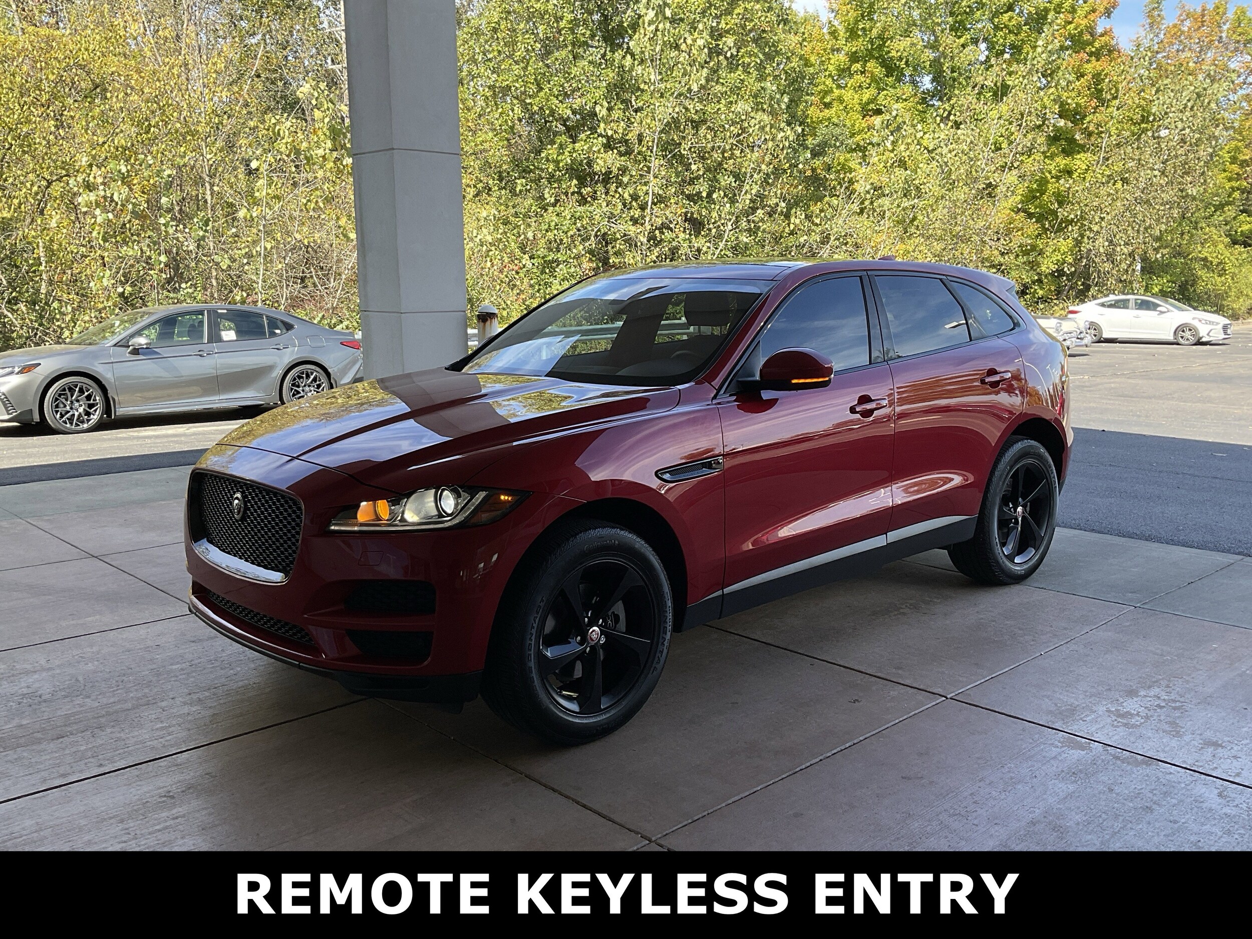 2018 Jaguar F-PACE Premium photo 2