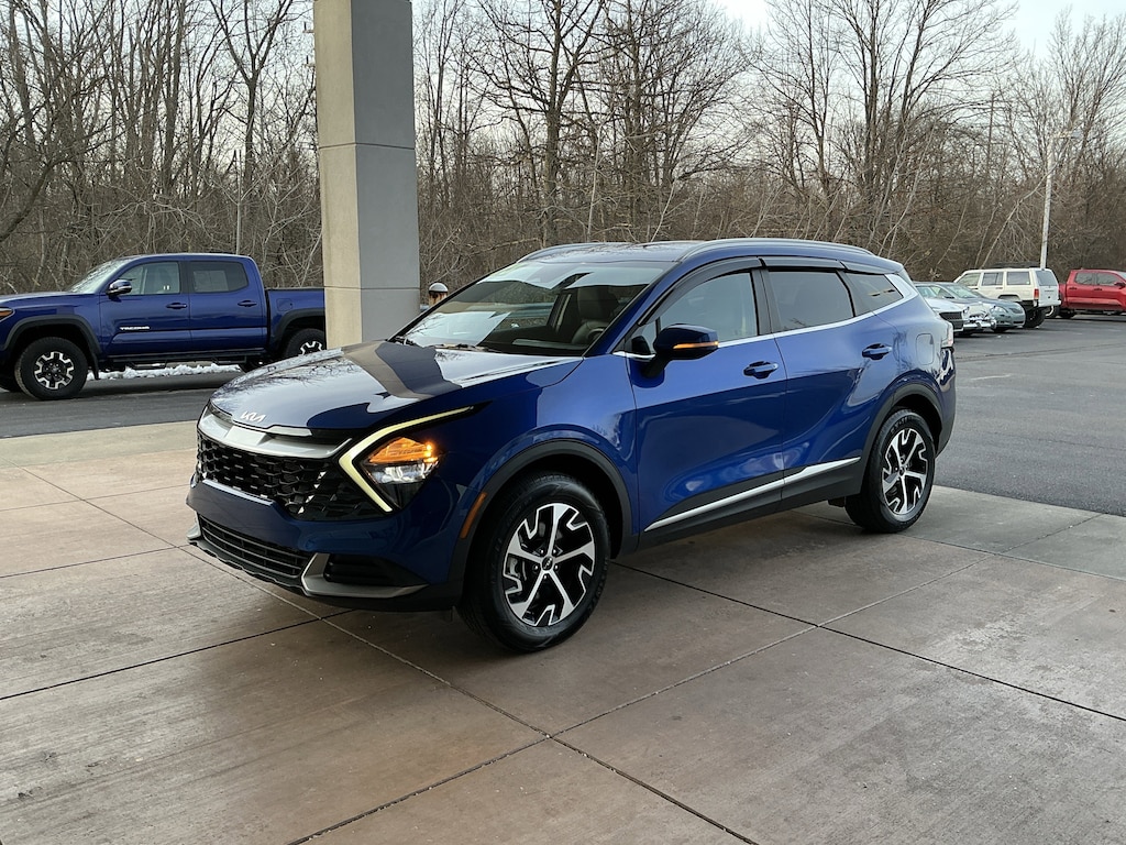 Used 2023 Kia Sportage EX AWD SUV