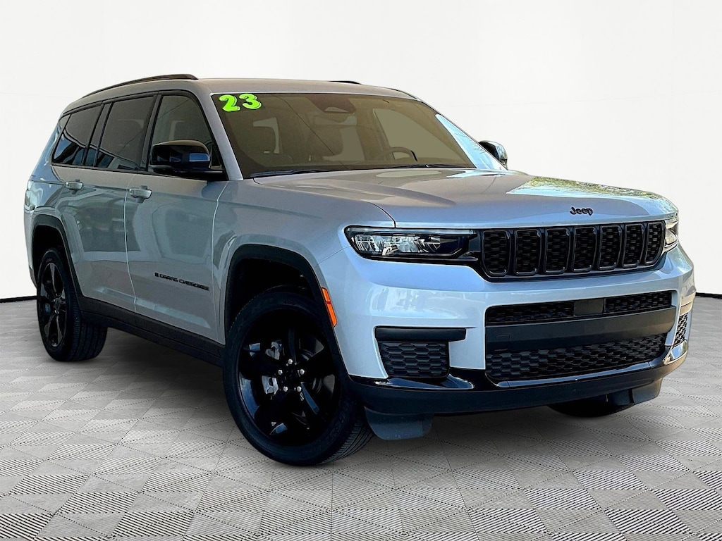 Used 2023 Jeep Grand Cherokee L Altitude 4x4 SUV