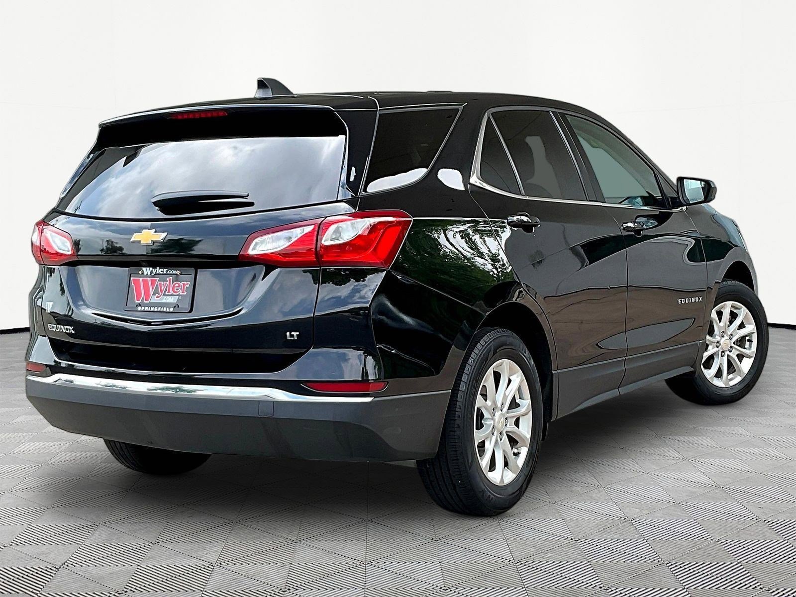Used 2018 Chevrolet Equinox 2GNAXJEV8J6130814 For Sale