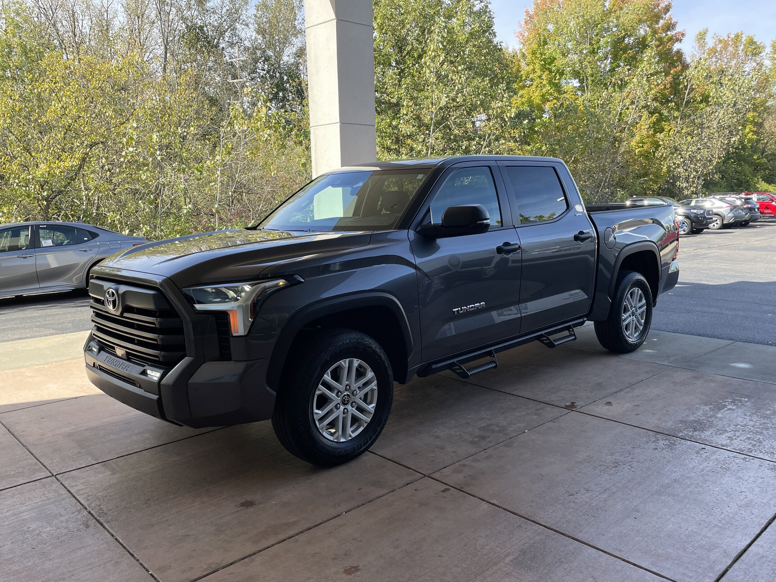 2024 Toyota Tundra SR5 CrewMax photo 3