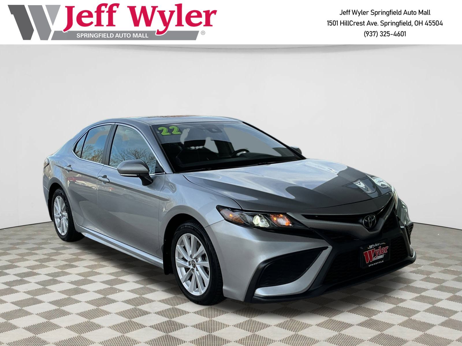 2022 Toyota Camry SE