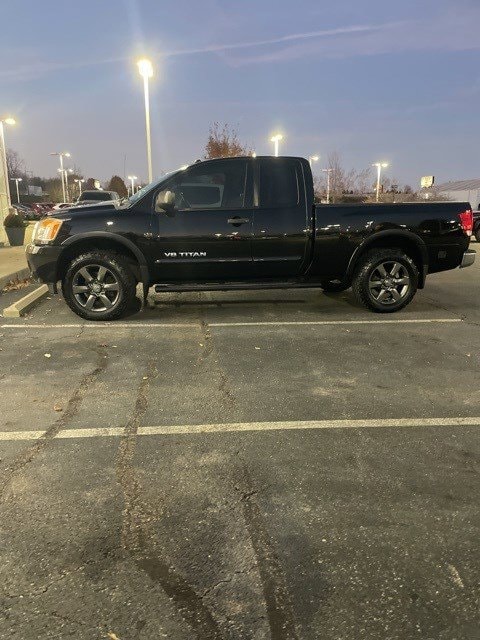 Used 2015 Nissan Titan SV with VIN 1N6AA0CC9FN513263 for sale in Springfield, OH