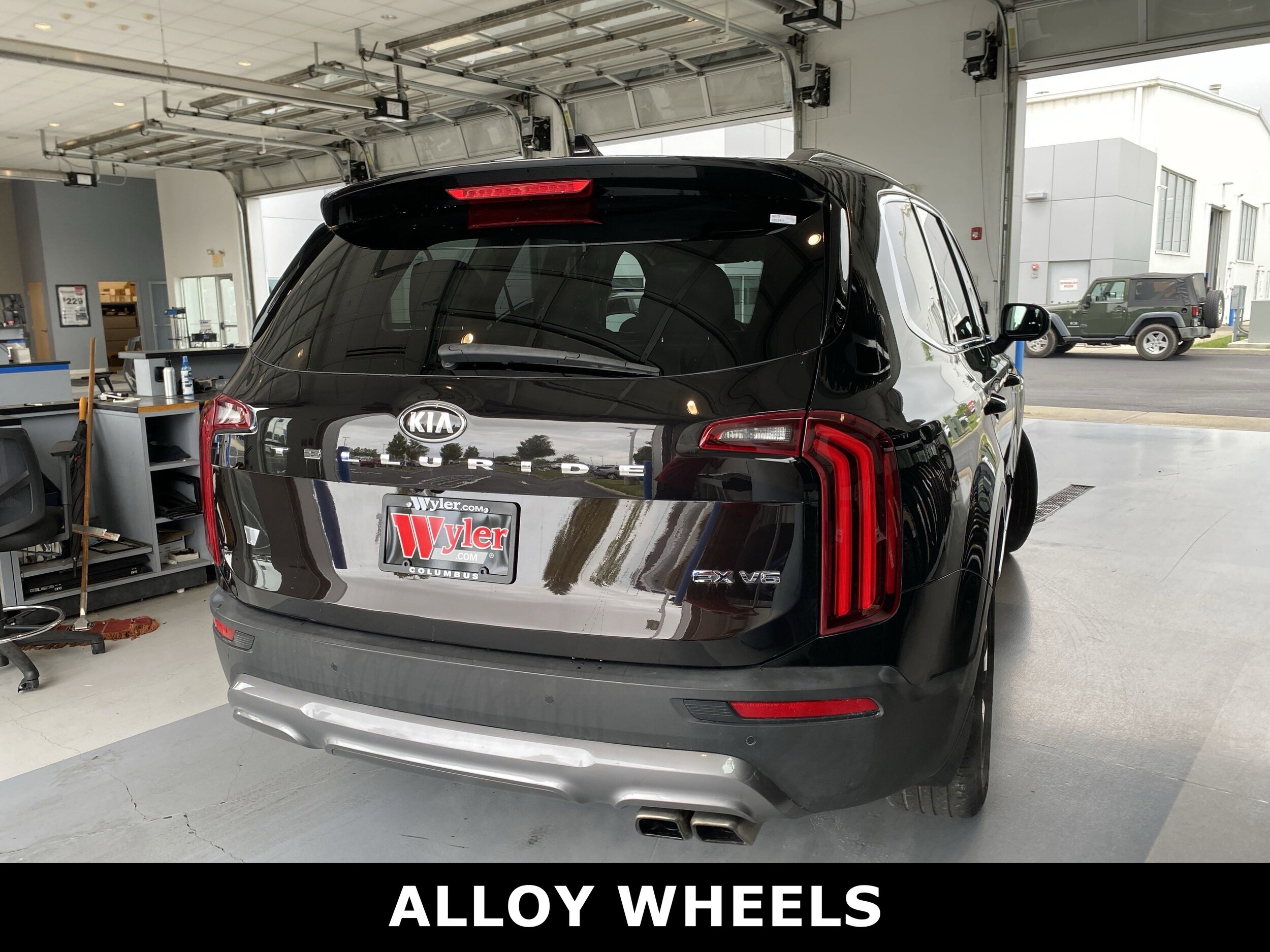 2021 Kia Telluride EX photo 3