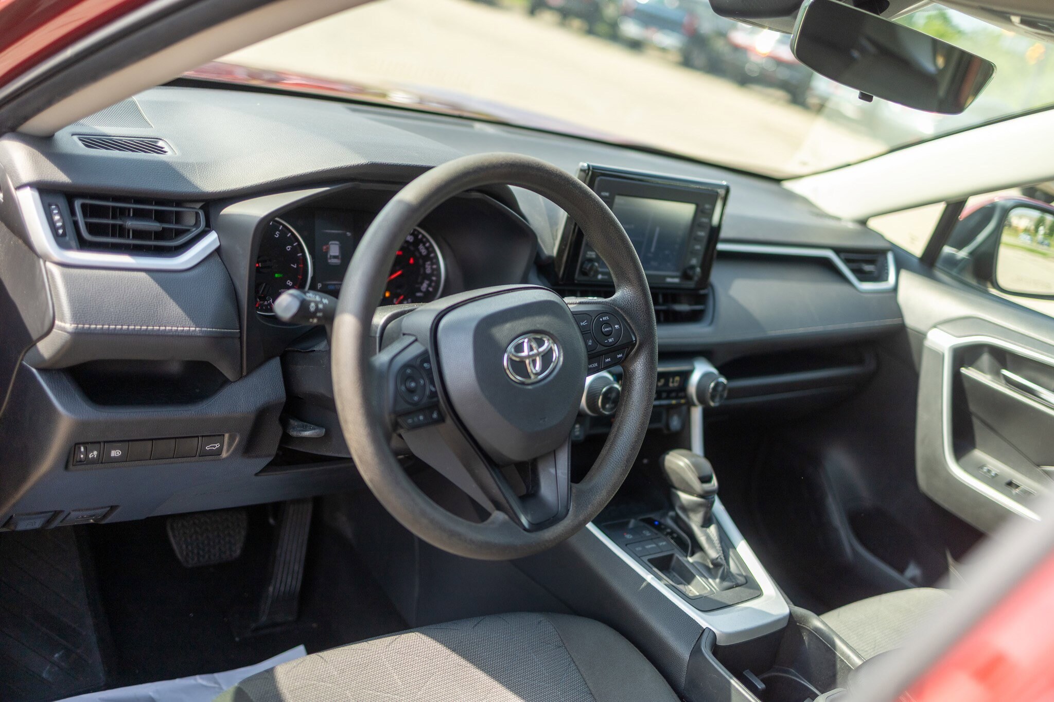 2022 Toyota RAV4 XLE photo 3