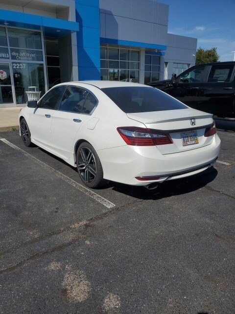 2017 Honda Accord Sport SE photo 3