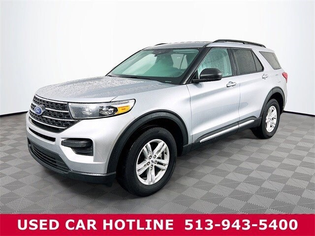 2023 Ford Explorer XLT photo 2