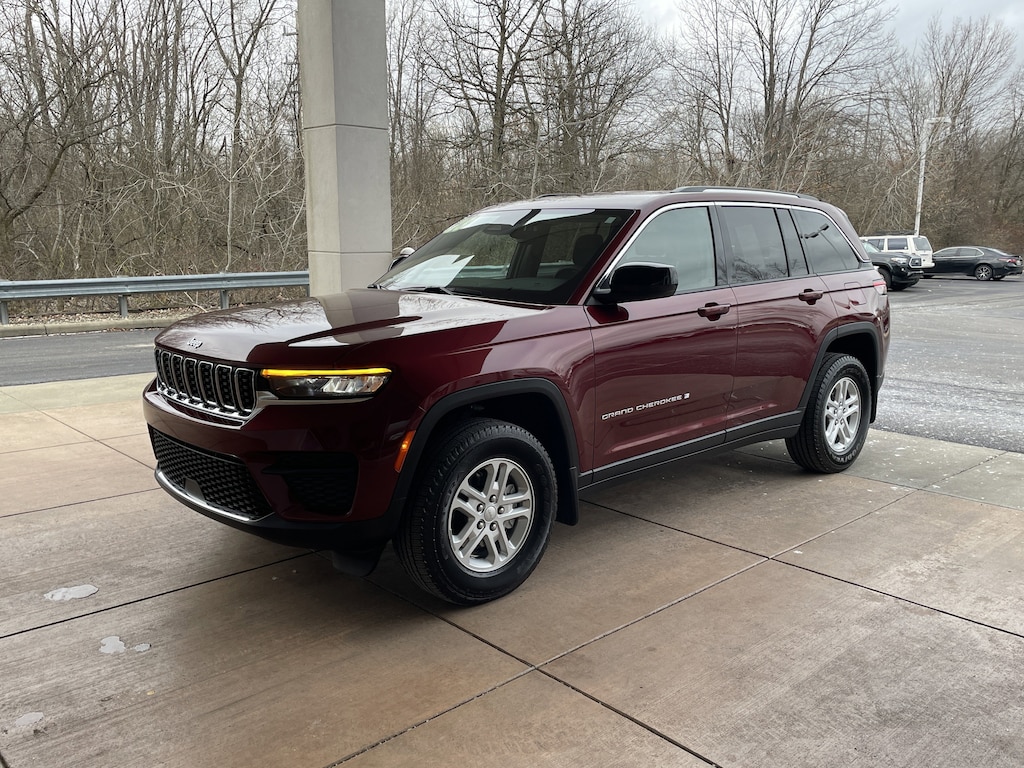 Used 2023 Jeep Grand Cherokee Laredo 4x4 SUV