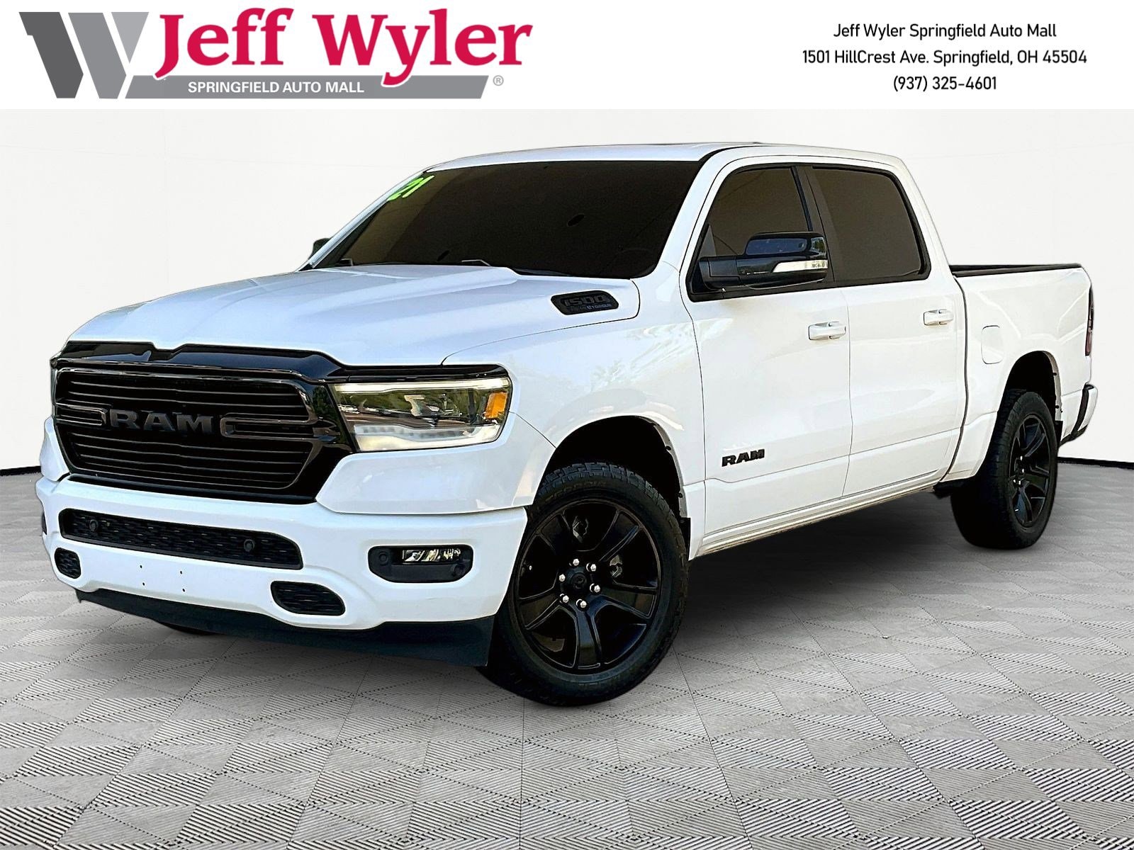 2021 RAM 1500 Big Horn/Lone Star 4x4 Crew Cab 5'7's photo
