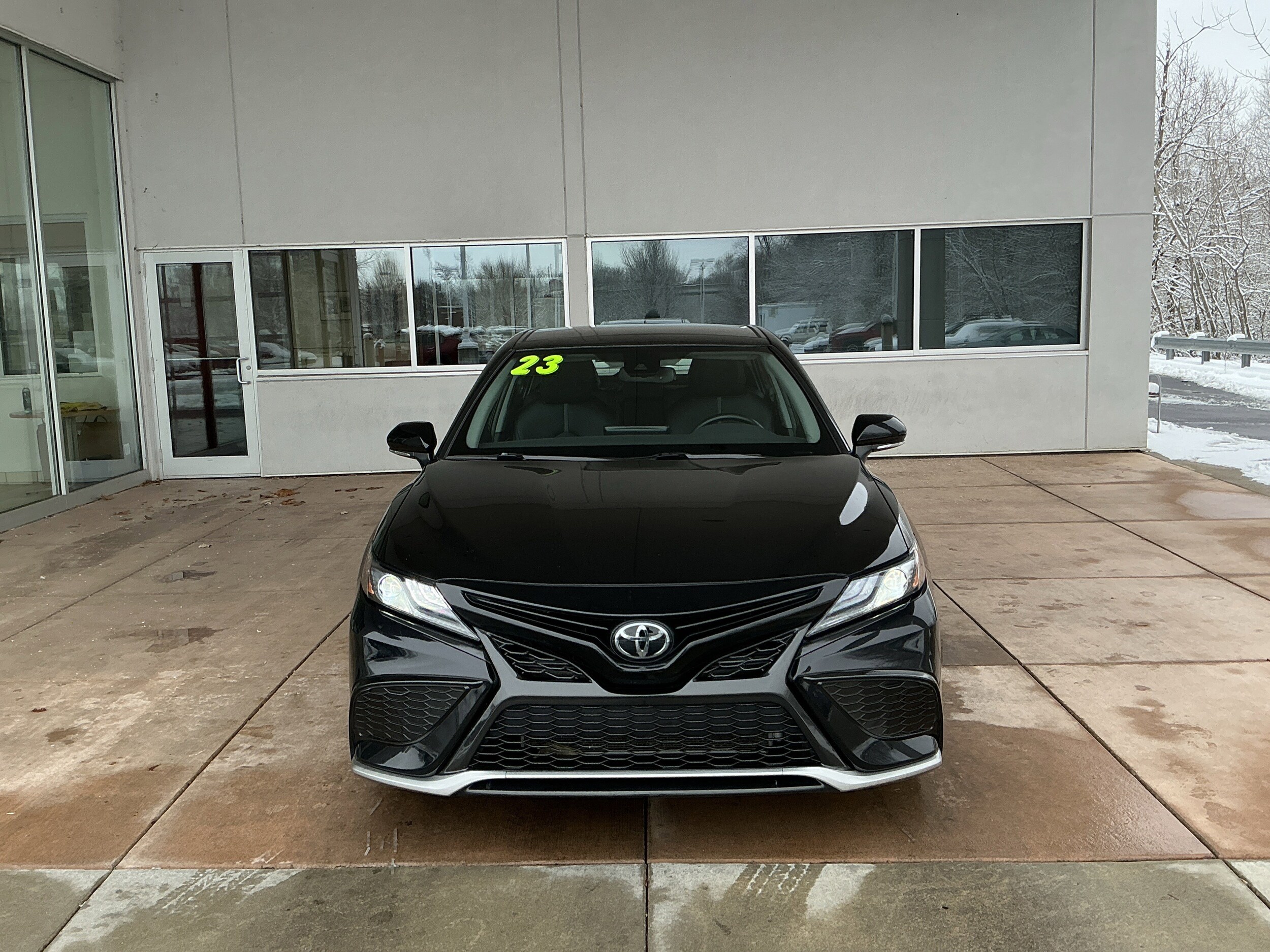2023 Toyota Camry XSE photo 2
