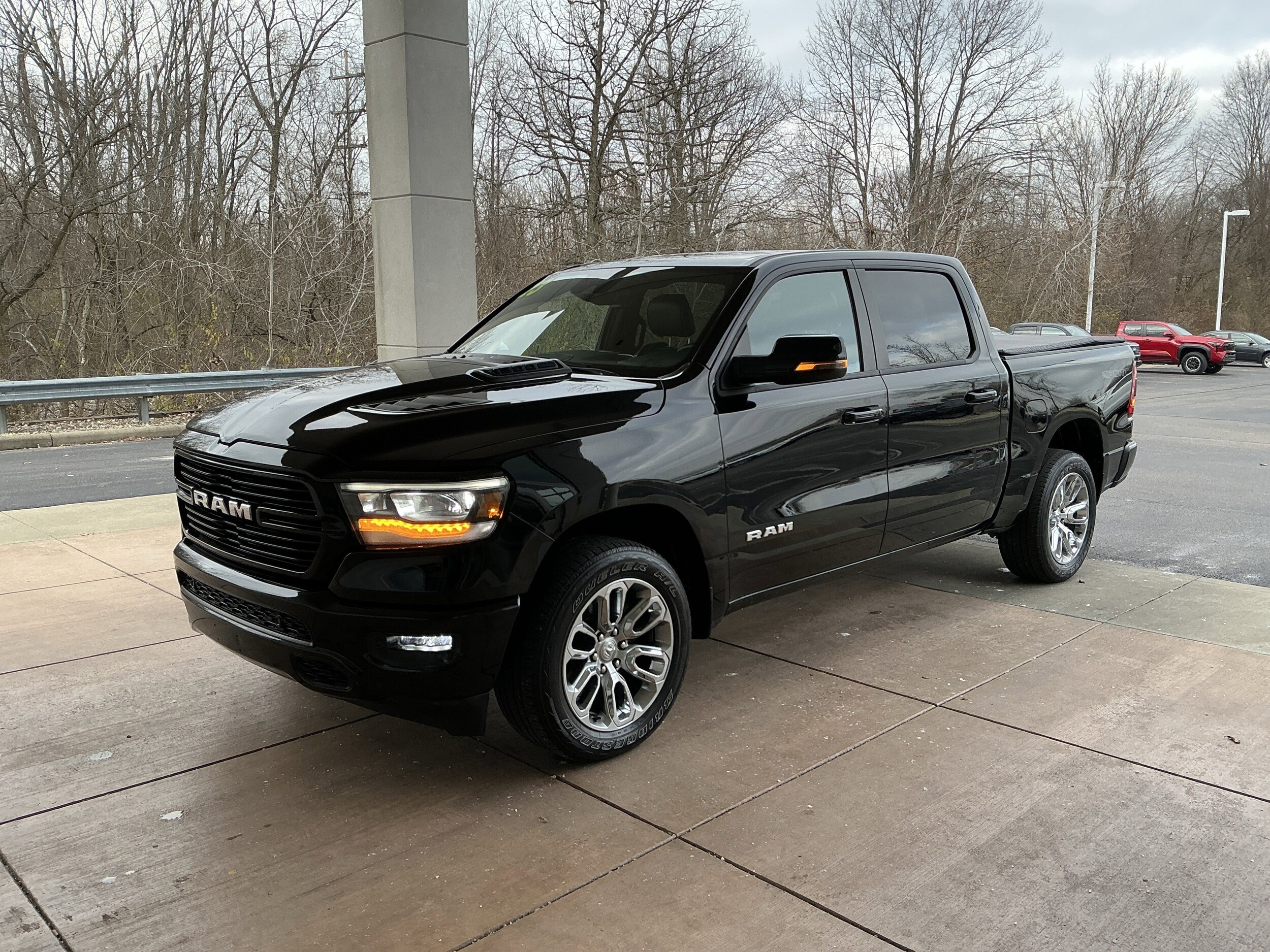2023 Ram 1500 Laramie photo 2