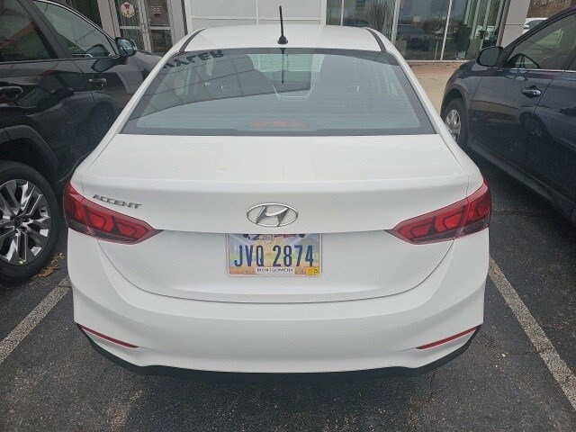 2022 Hyundai Accent SEL photo 3