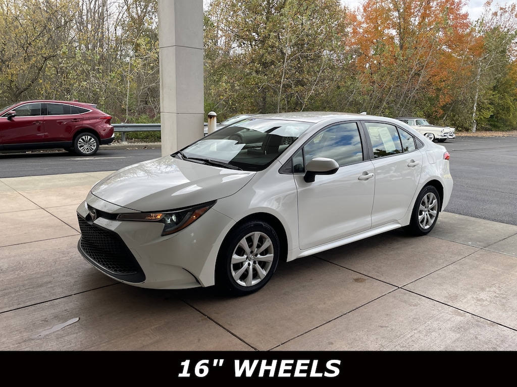 Used 2020 Toyota Corolla LE CVT Sedan