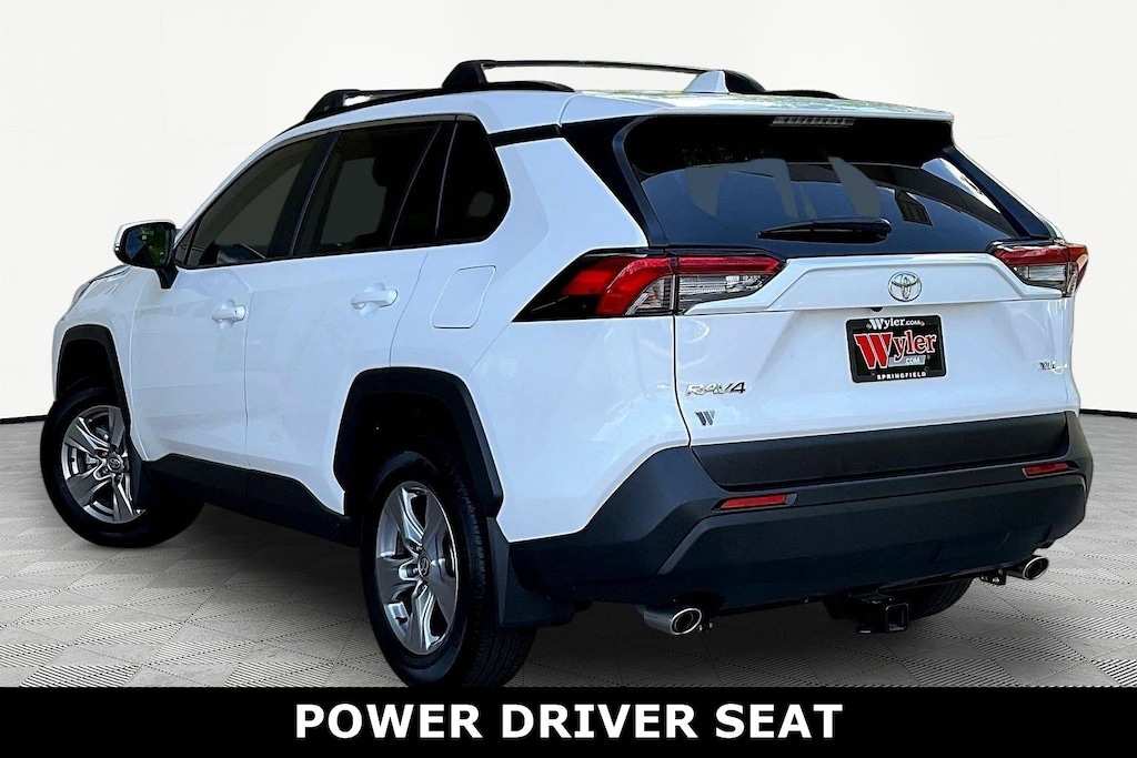 Used 2025 Toyota RAV4 XLE FWD SUV