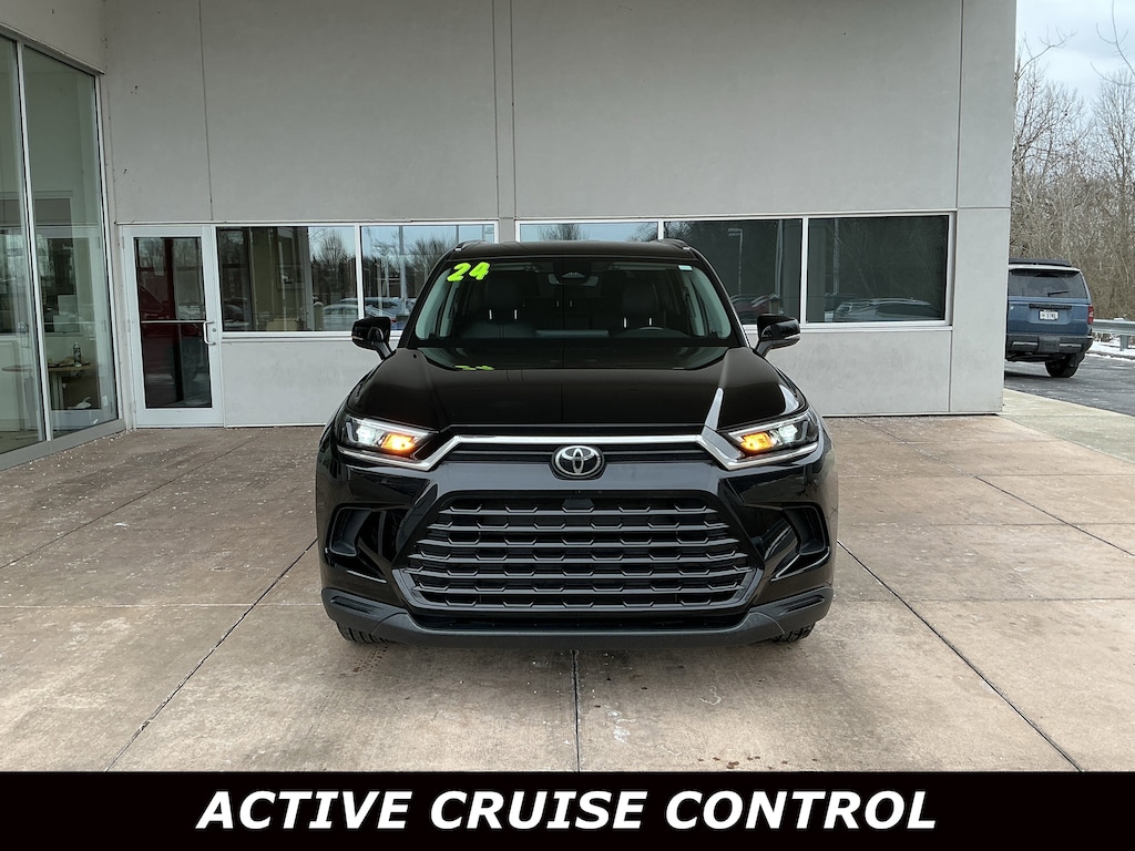 Used 2024 Toyota Grand Highlander XLE FWD SUV