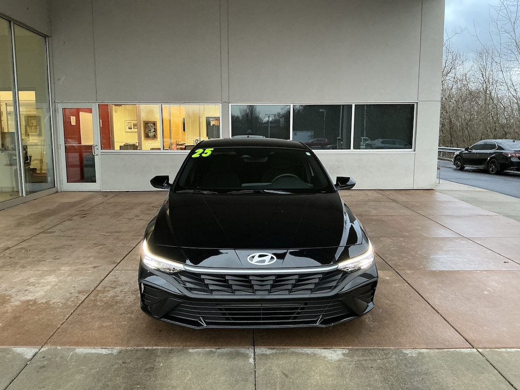Used 2025 Hyundai Elantra SEL Sport IVT Sedan