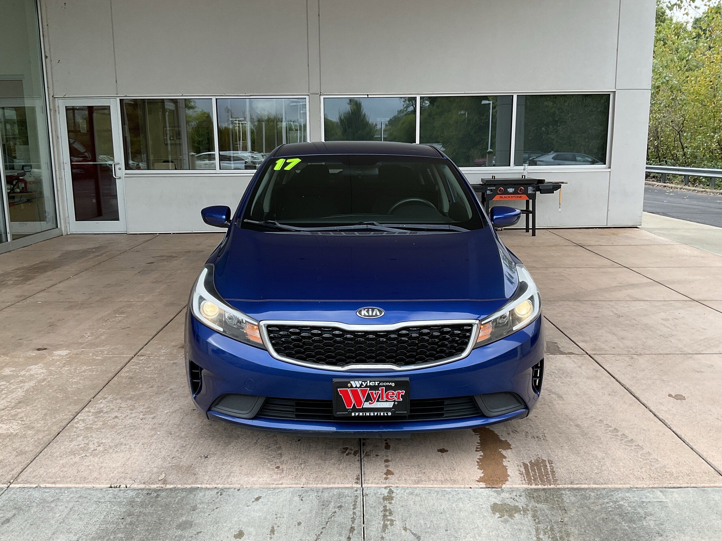 2017 Kia Forte LX Base photo 2