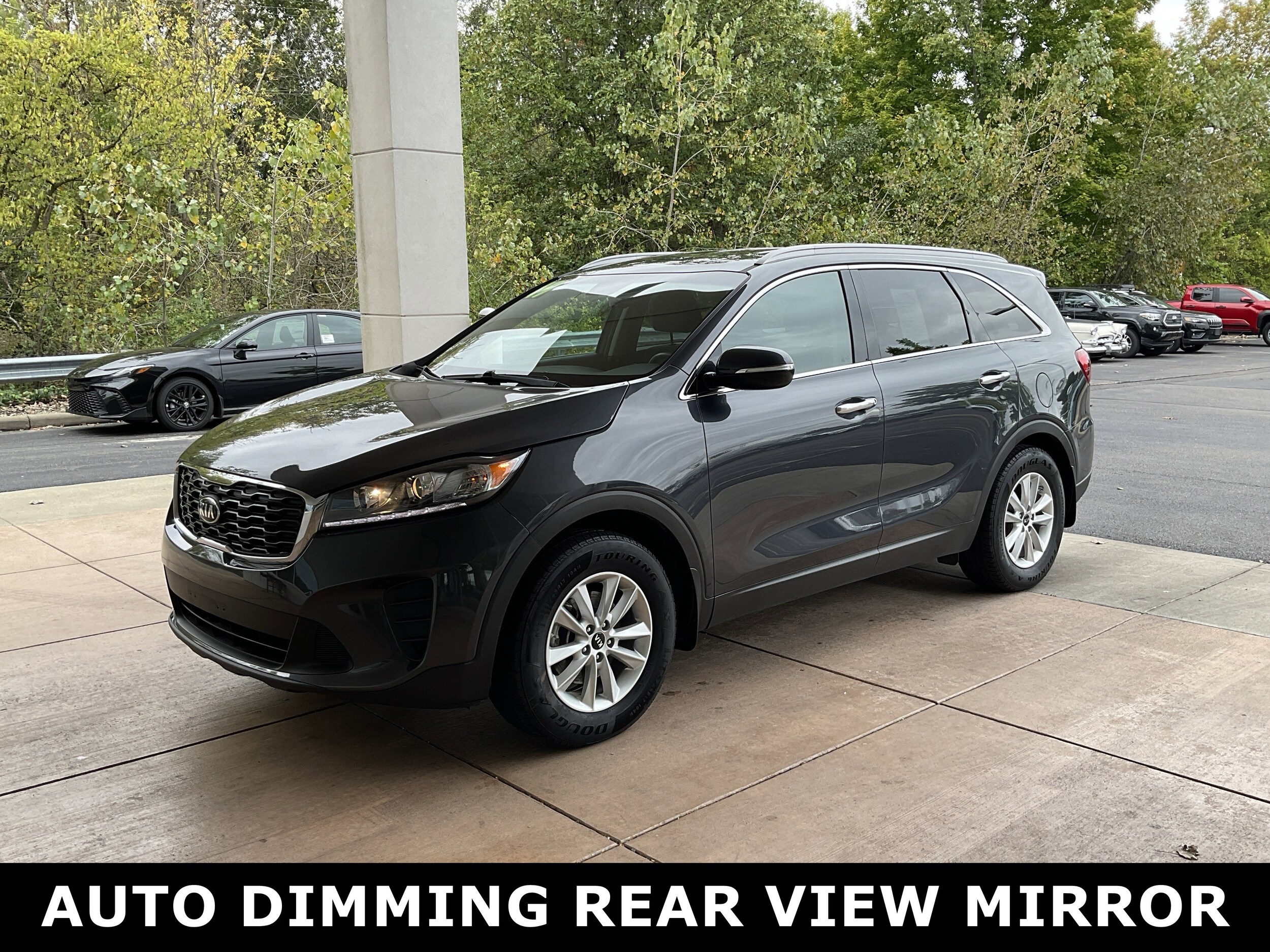 2019 Kia Sorento LX photo 3