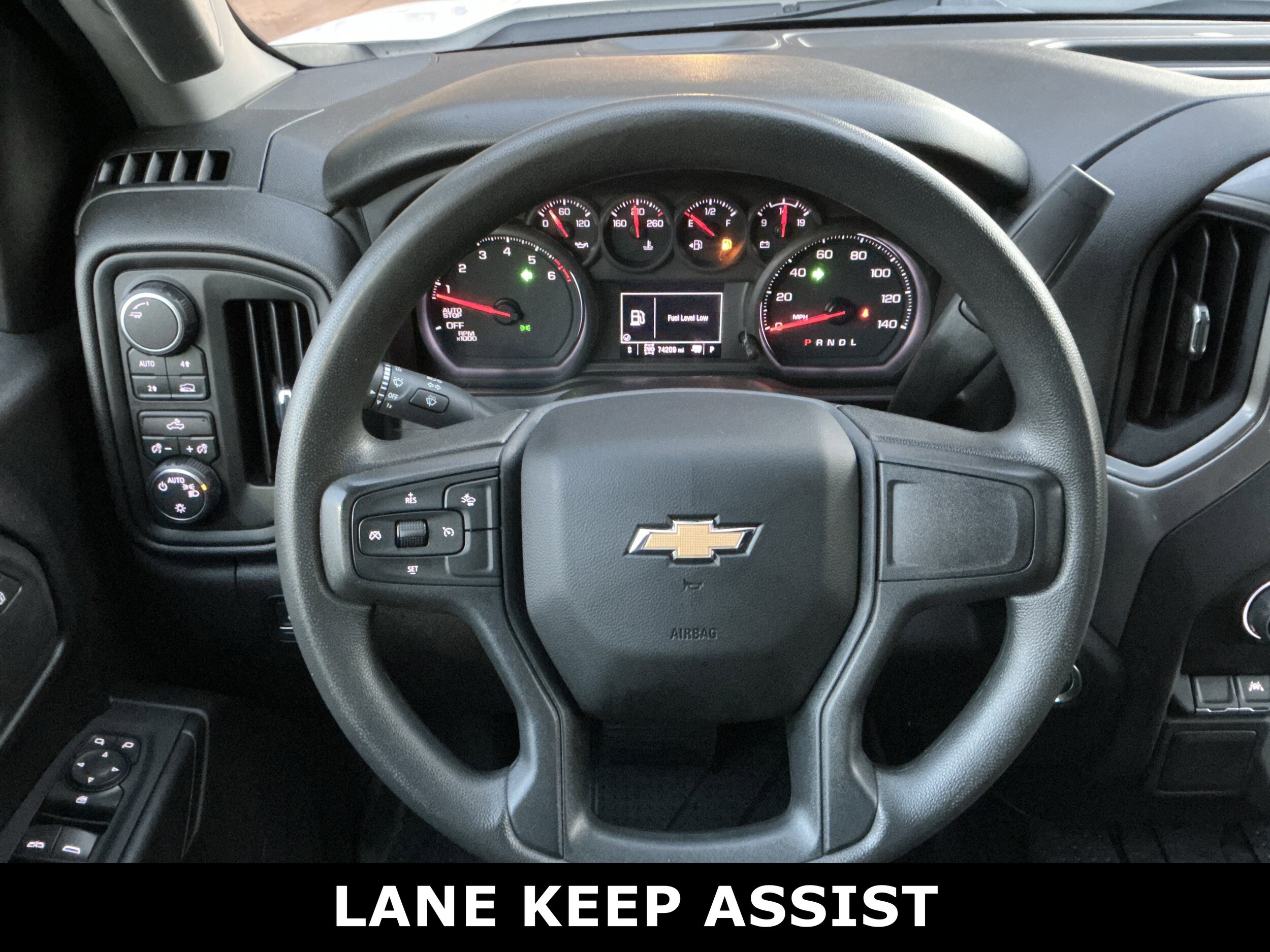 2023 Chevrolet Silverado 1500 Custom photo 3