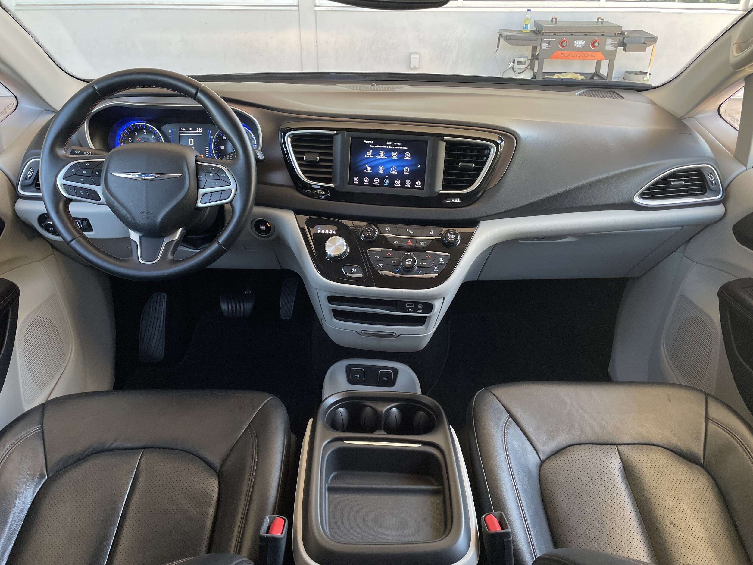 2018 Chrysler Pacifica Touring L photo 4