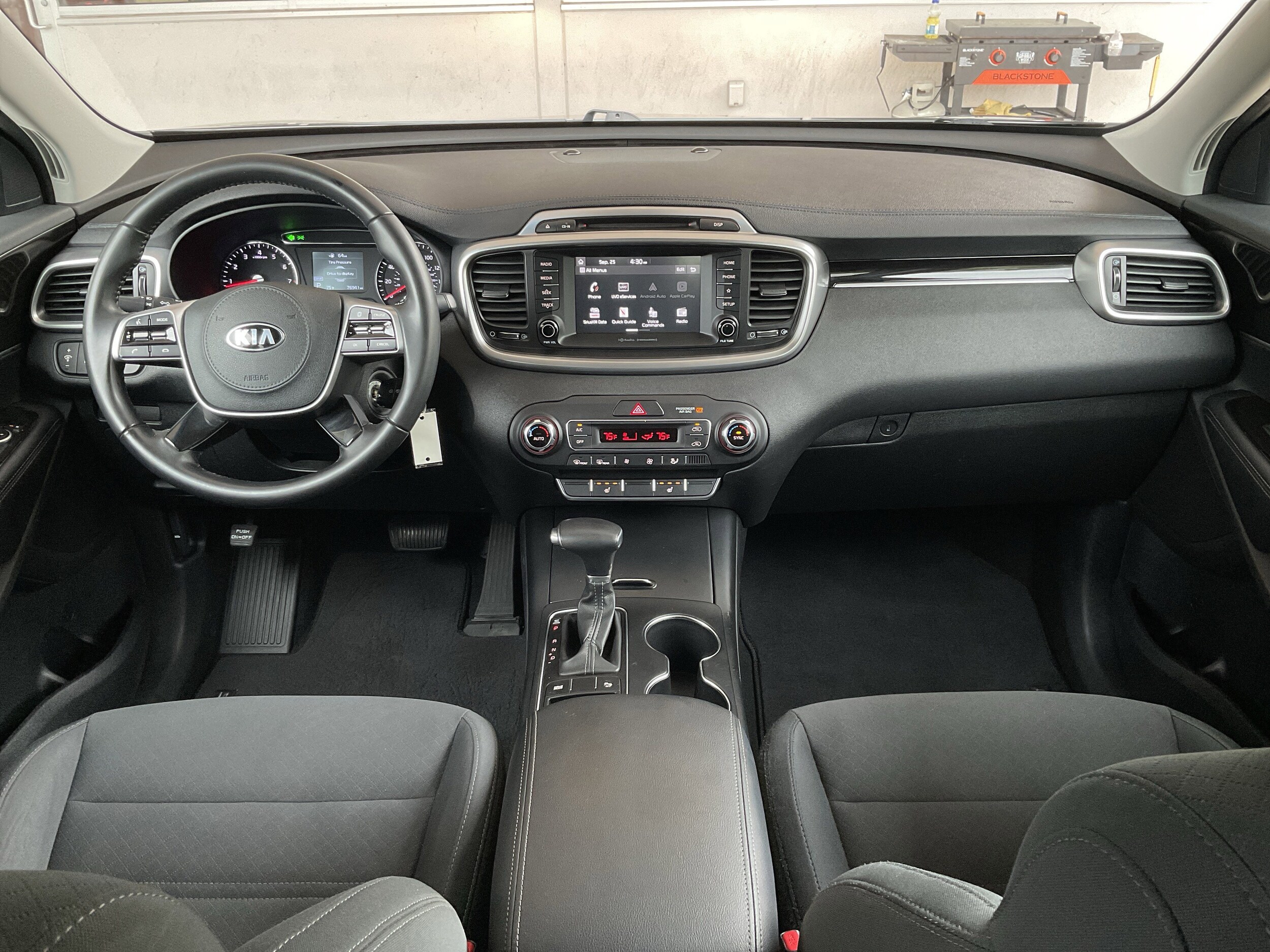 2019 Kia Sorento LX photo 4