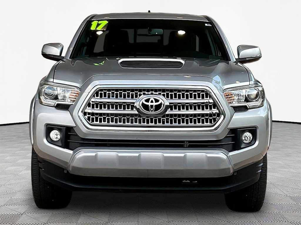 Used 2017 Toyota Tacoma SR5 Access Cab 6 Bed V6 4x2 AT Truck Access Cab