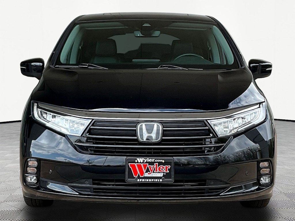 Used 2023 Honda Odyssey Touring Auto Van