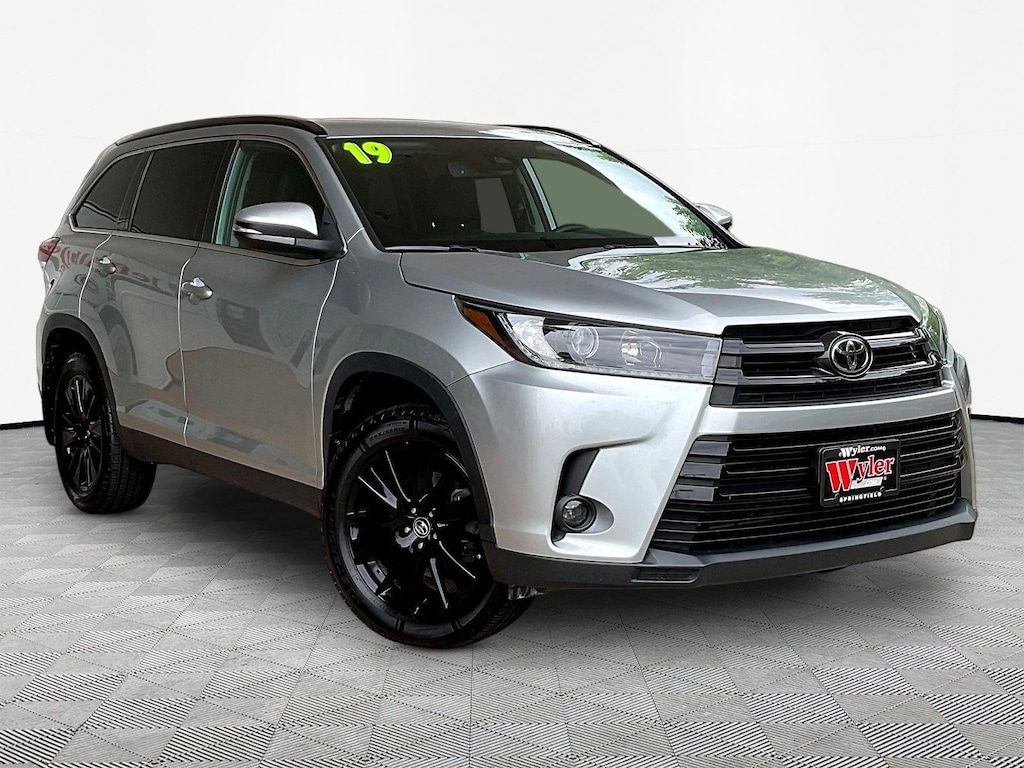 Used 2019 Toyota Highlander SE V6 AWD SUV