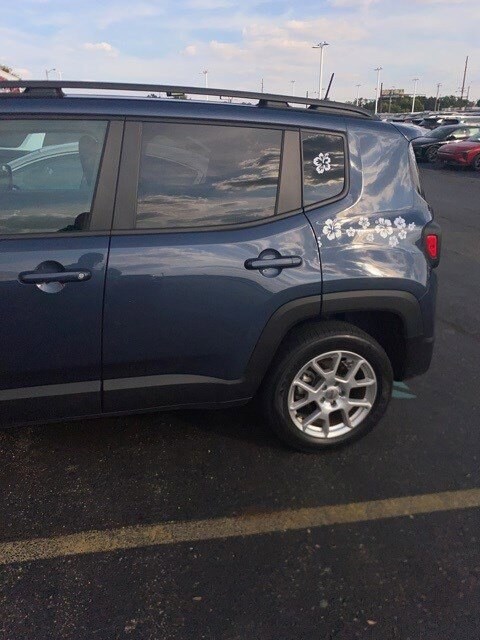 2022 Jeep Renegade Latitude photo 3