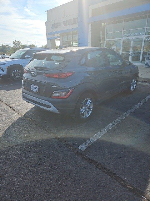 Used 2022 Hyundai Kona SE with VIN KM8K2CAB1NU760017 for sale in Springfield, OH