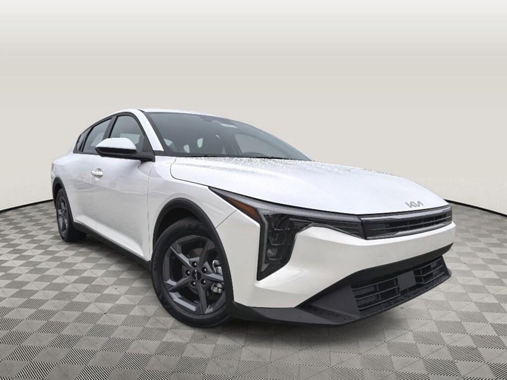 New 2026 Kia K4 LXS Sedan