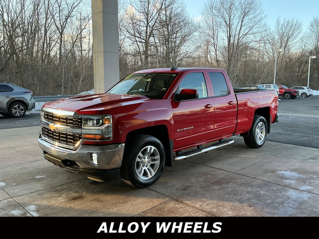 Used 2018 Chevrolet Silverado 1500 4WD Double Cab 143.5 LT w/1LT Truck Double Cab