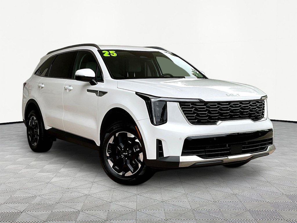 Used 2025 Kia Sorento S AWD SUV