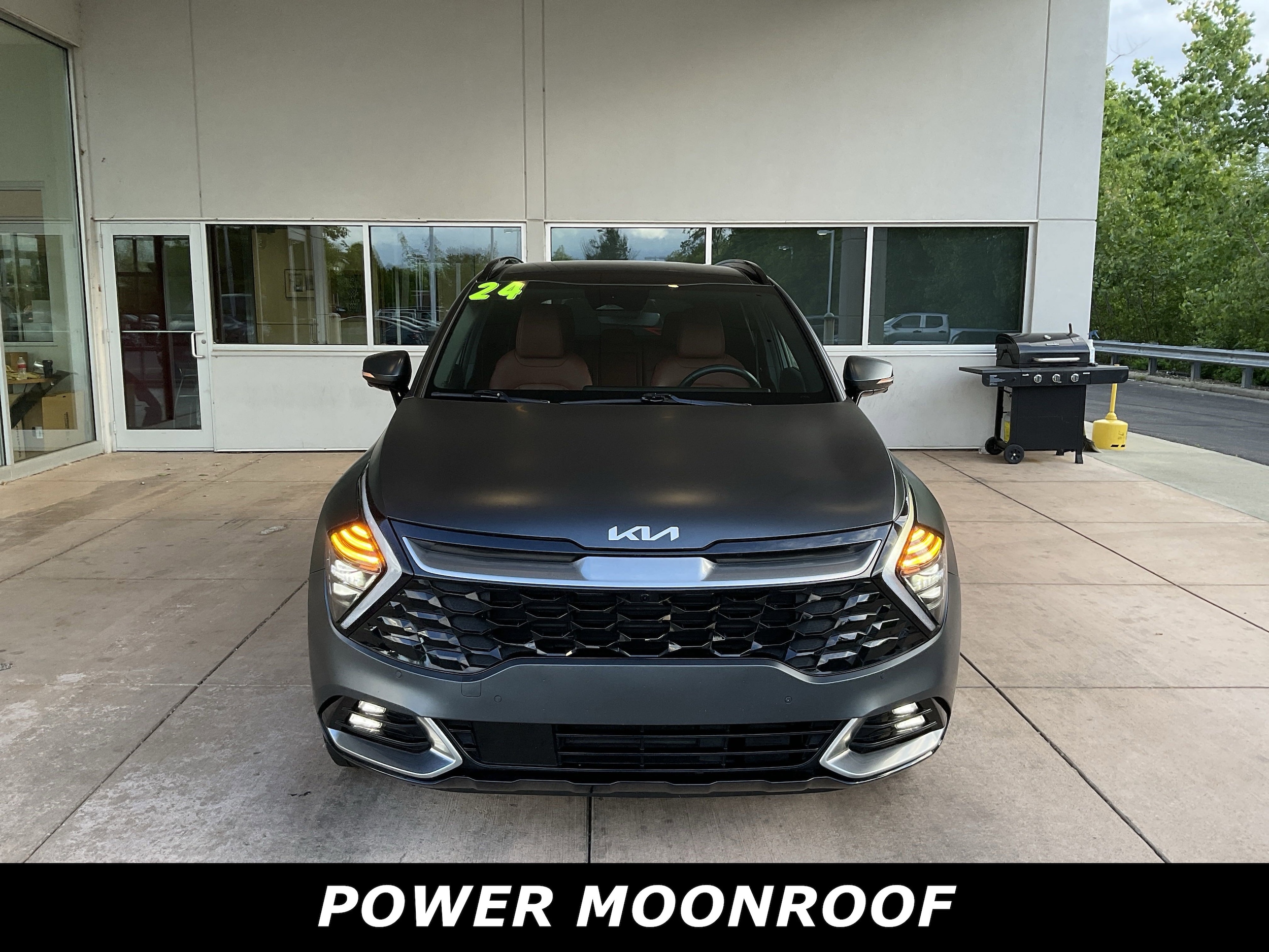 Used 2024 Kia Sportage SX Prestige Hybrid with VIN KNDPXCDG6R7122580 for sale in Springfield, OH