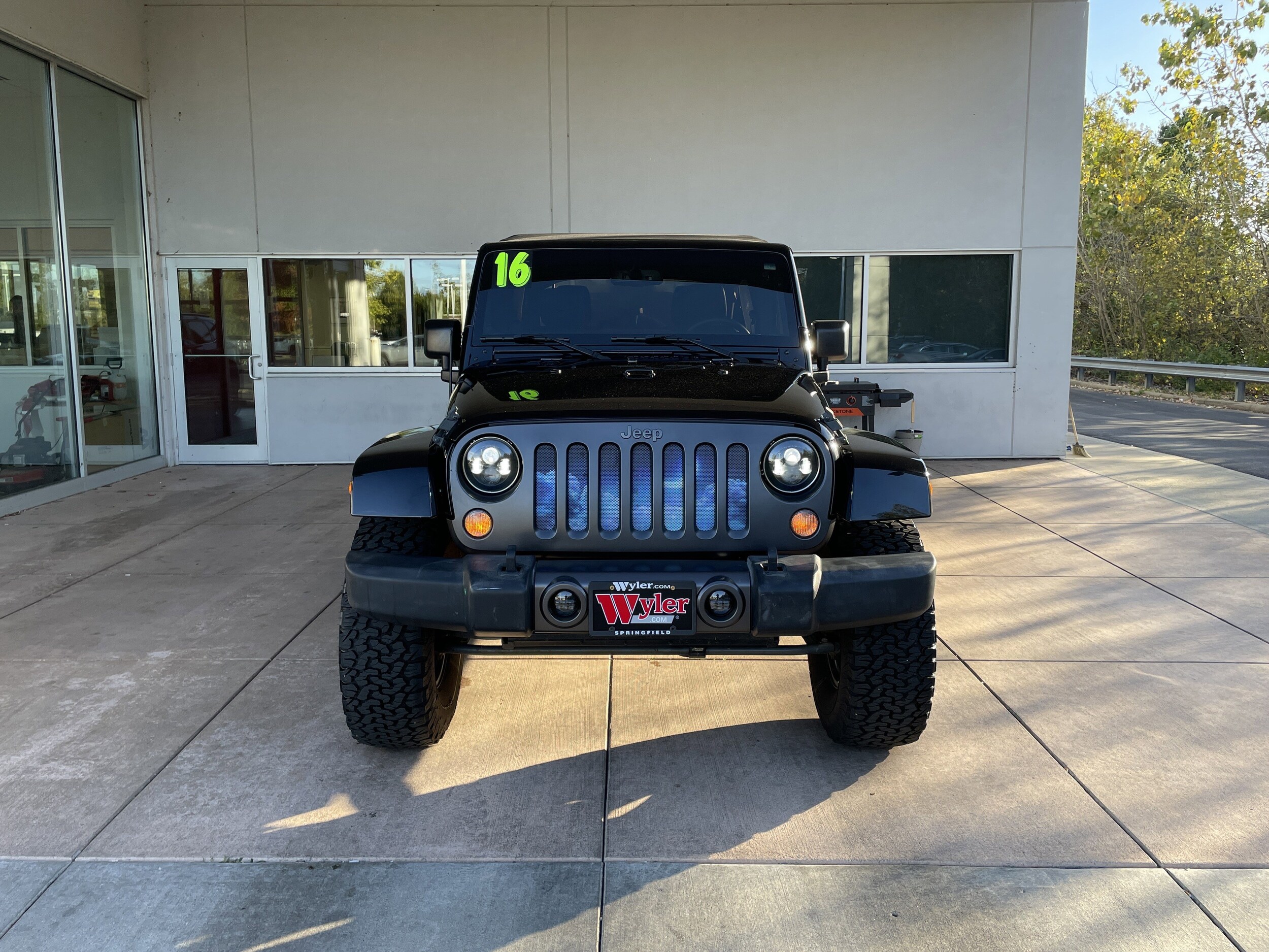 2016 Jeep Wrangler Unlimited Freedom photo 2