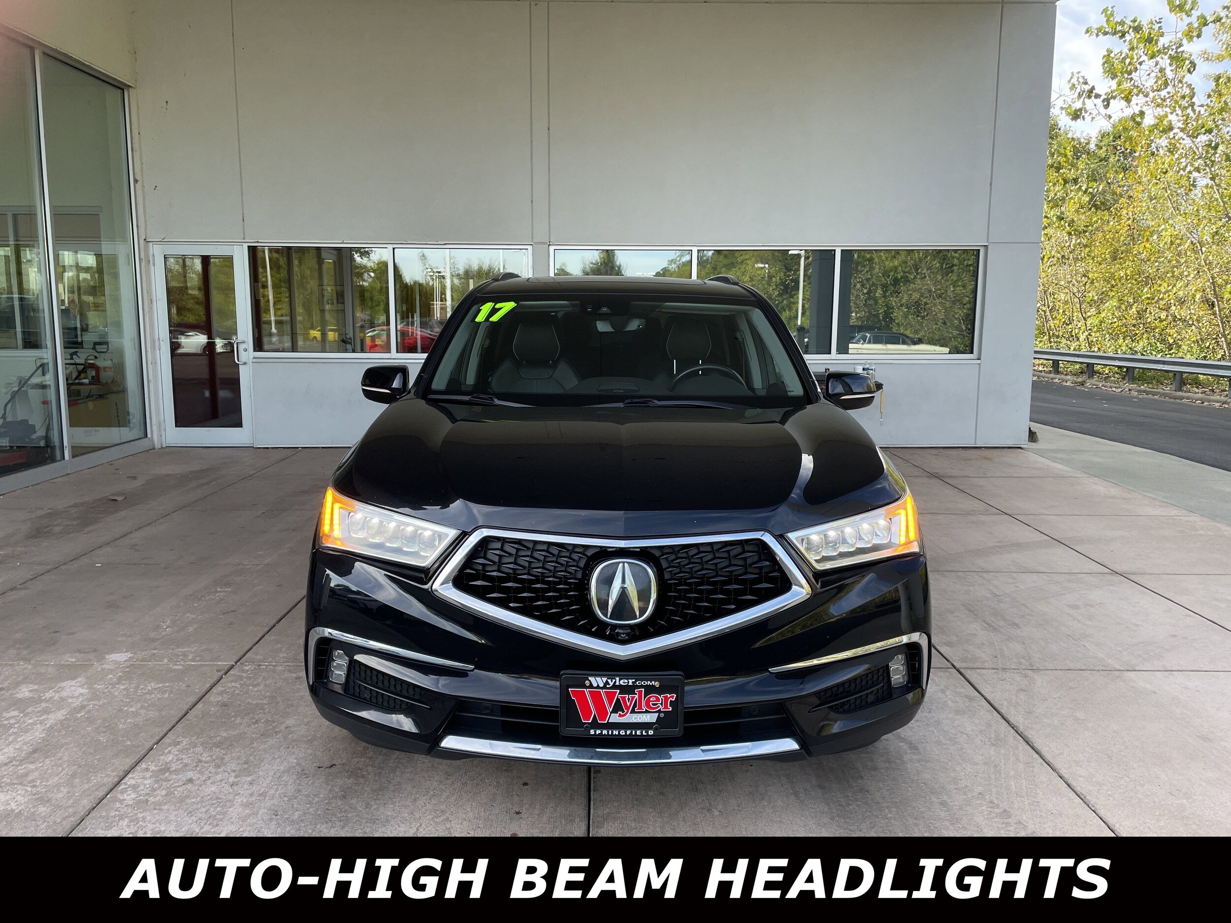 2017 Acura MDX SH-AWD Advance photo 2