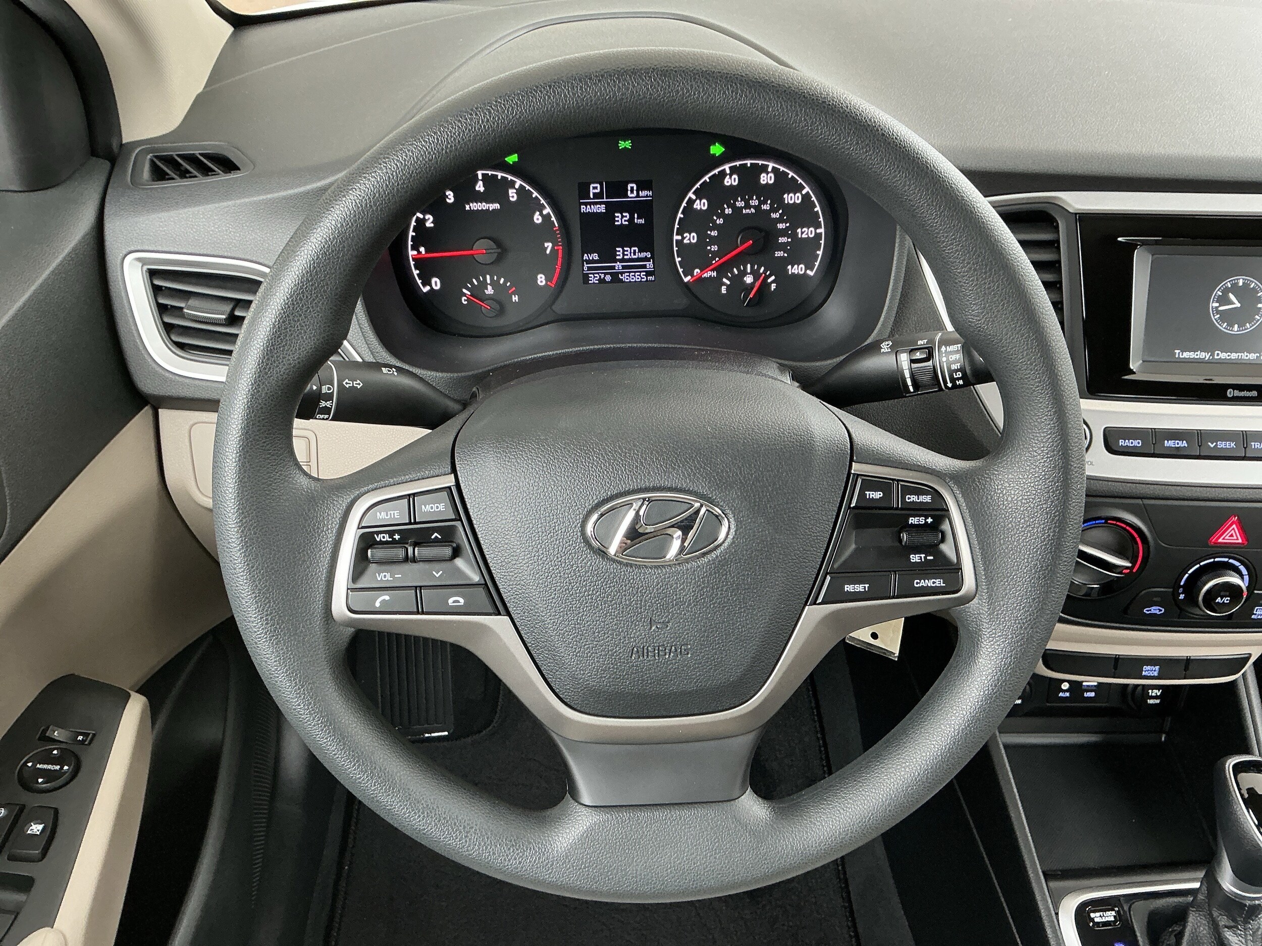 2022 Hyundai Accent SEL photo 3