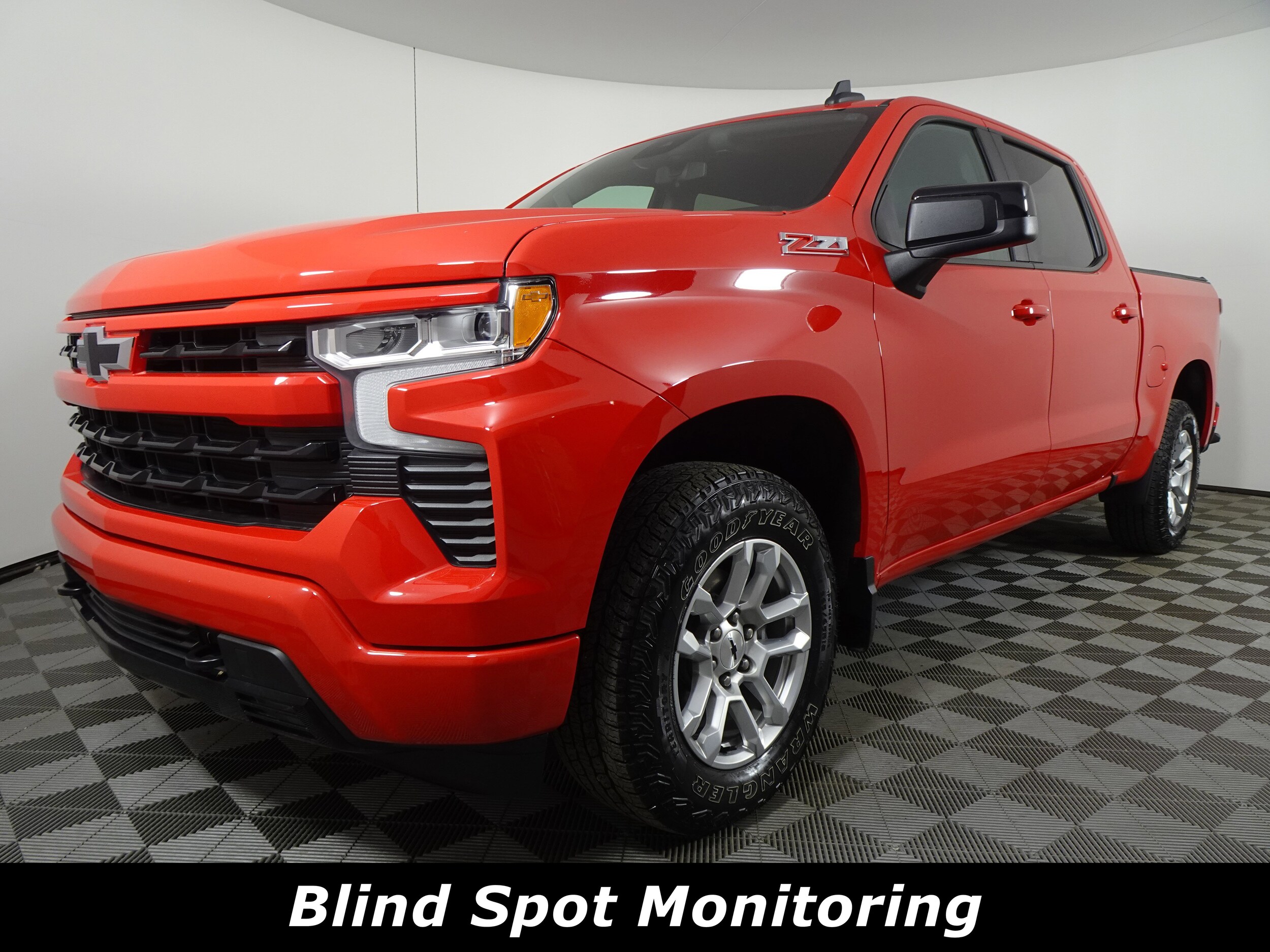 2022 Chevrolet Silverado 1500 RST photo 2