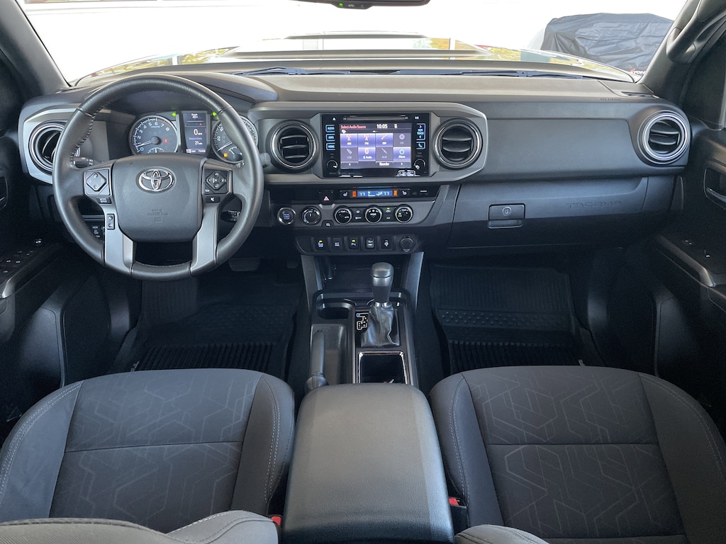 Used 2017 Toyota Tacoma  Truck Double Cab