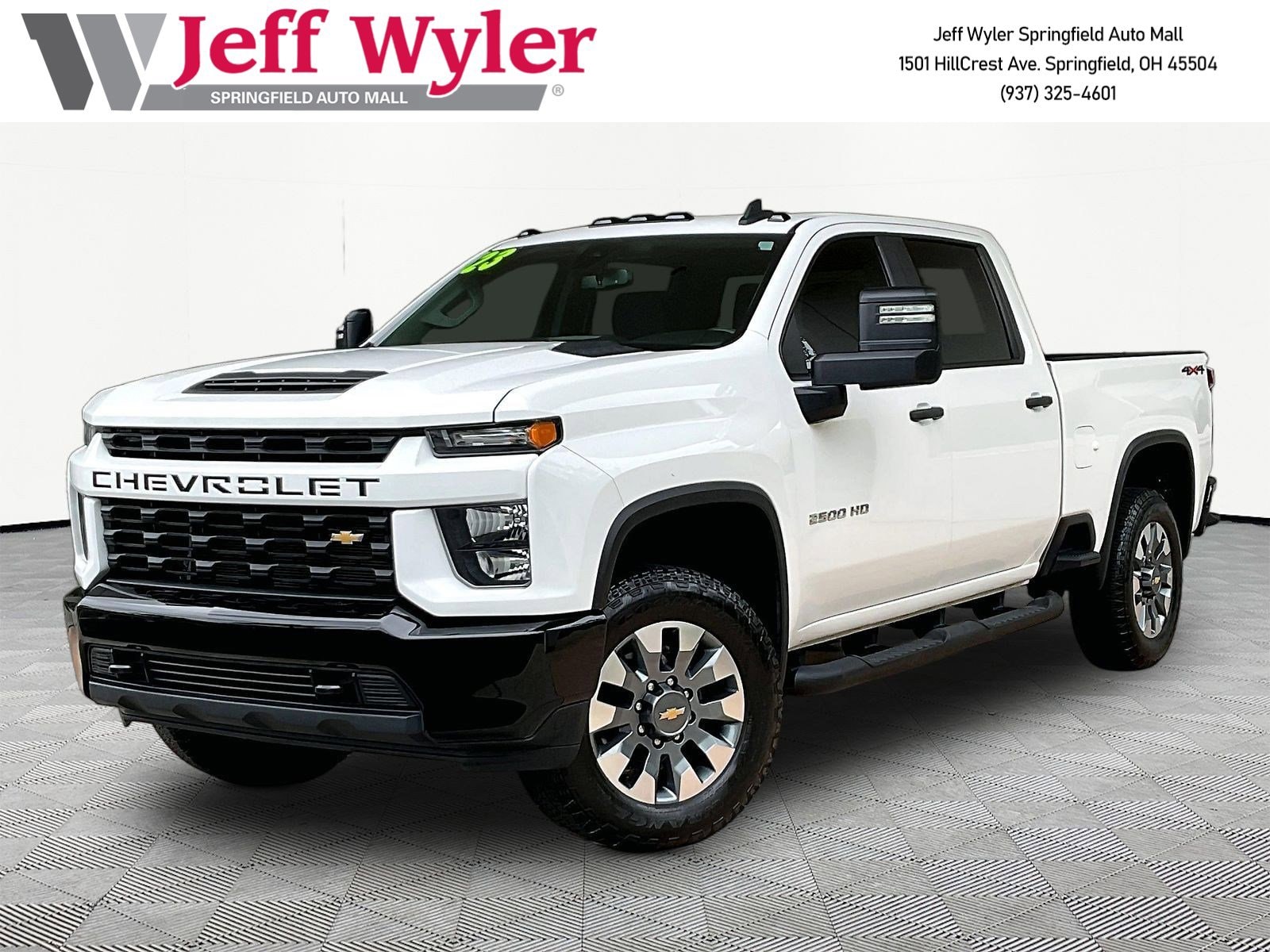 2023 Chevrolet Silverado HD Custom 4WD Crew Cab Standard Box's photo