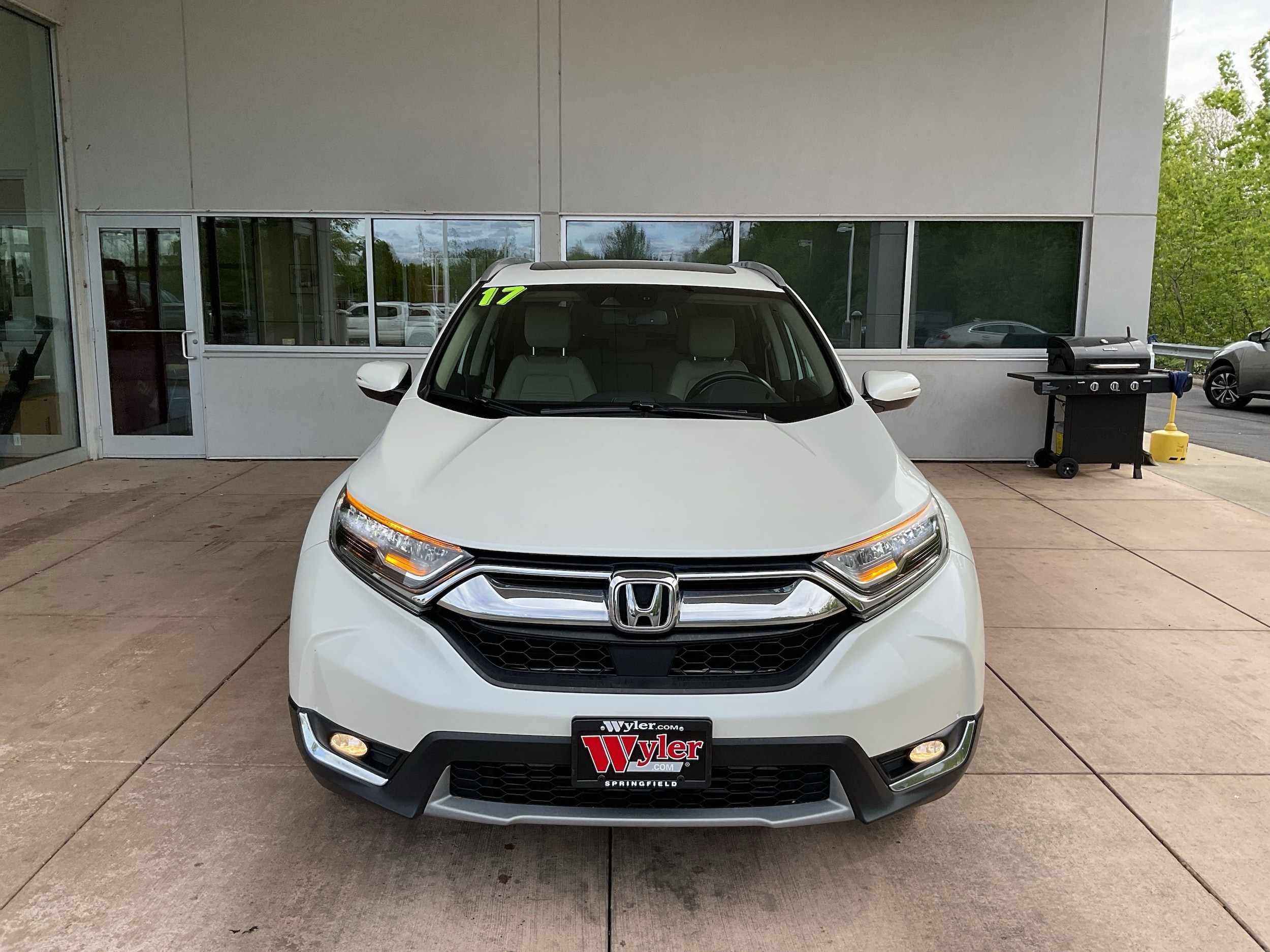 Used 2017 Honda CR-V Touring with VIN 2HKRW2H98HH607427 for sale in Springfield, OH