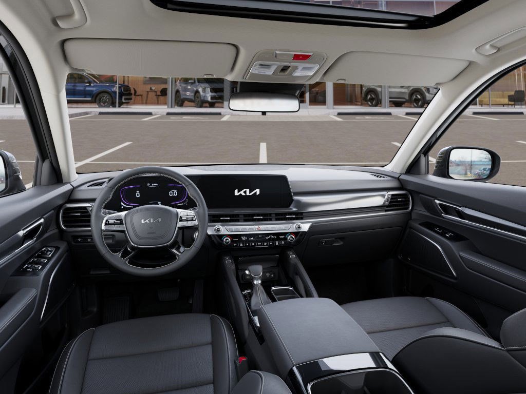 2025 Kia Telluride S photo 3