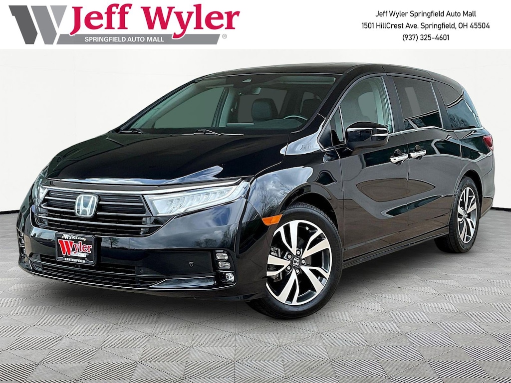 Used 2023 Honda Odyssey Touring Auto Van