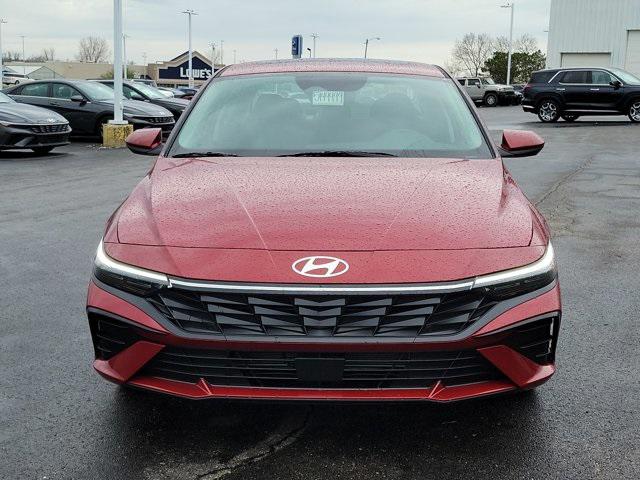 2025 Hyundai Elantra SEL Convenience photo 2