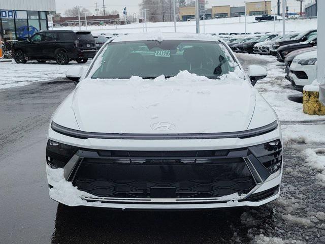 2026 Hyundai Sonata SEL Sport photo 2