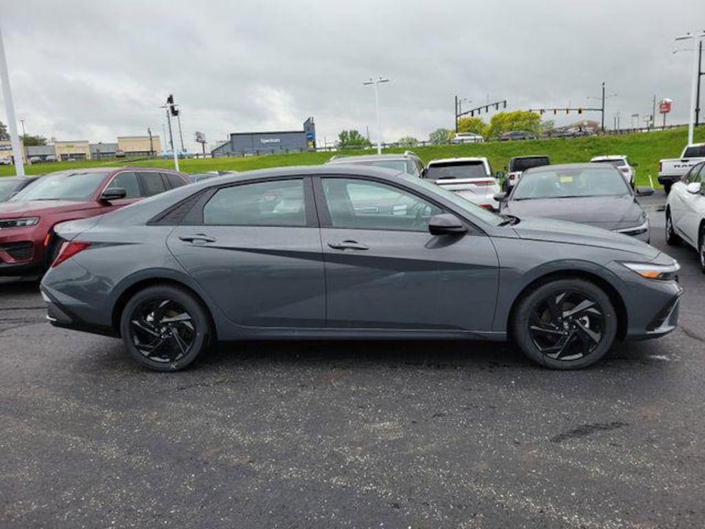New 2026 Hyundai Elantra SEL Sport Sedan