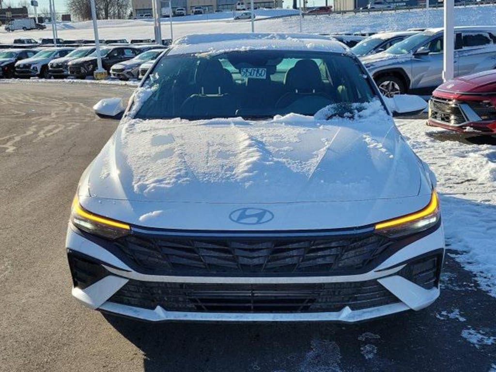 New 2026 Hyundai Elantra SE Sedan