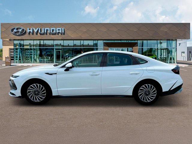 2025 Hyundai Sonata Hybrid Limited photo 3