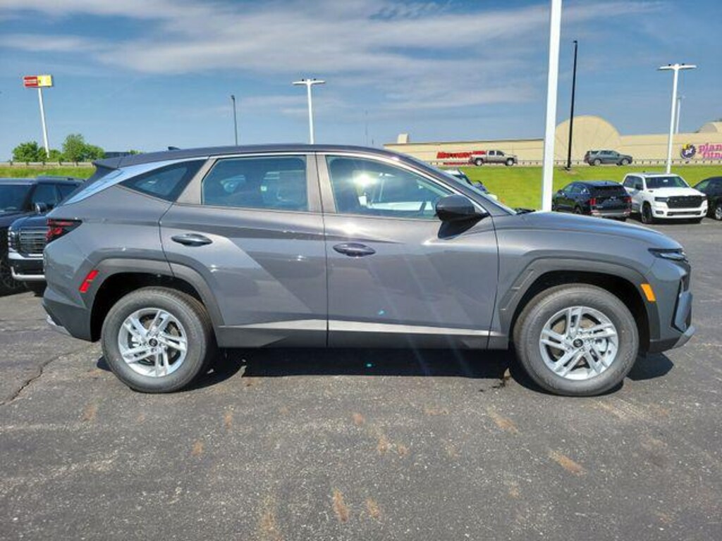 New 2026 Hyundai Tucson SE AWD SUV